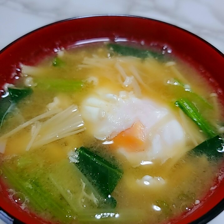 小松菜とエノキの卵落とし味噌汁
